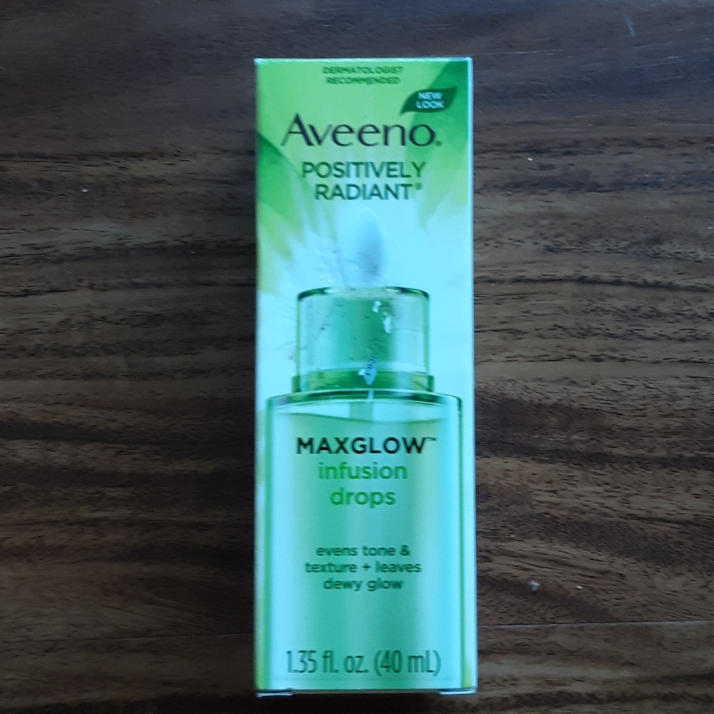 NWOT Aveeno MaxGlow Infusion Drops